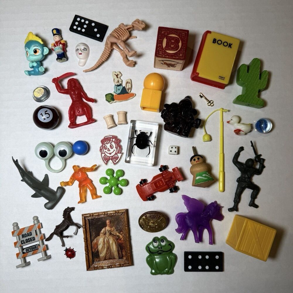 Miniature Trinket Shelf Mini Item Mixed Lot Toys Games 40 Pieces Vintage Tiny #6